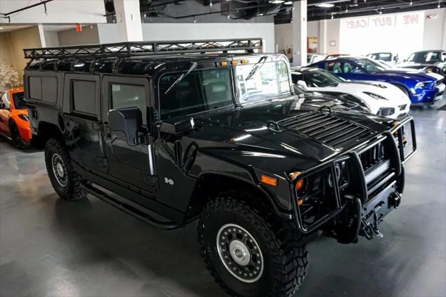 2006 HUMMER H1 Enclosed