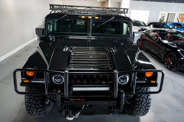 2006 HUMMER H1 Enclosed