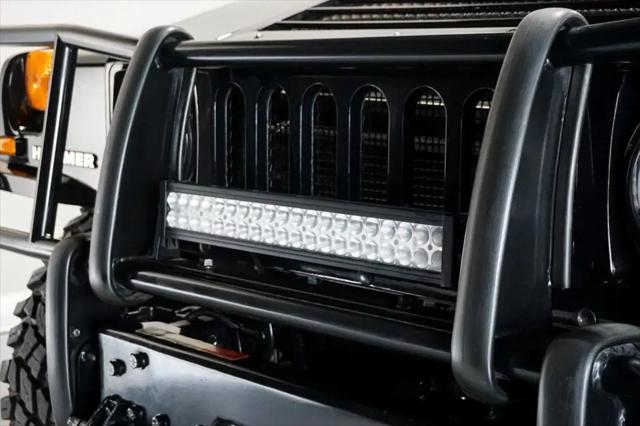 2006 HUMMER H1 Enclosed