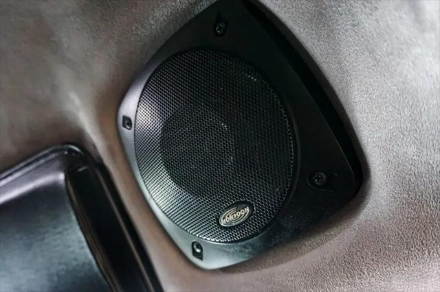 2006 HUMMER H1 Enclosed