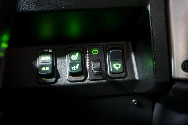2006 HUMMER H1 Enclosed