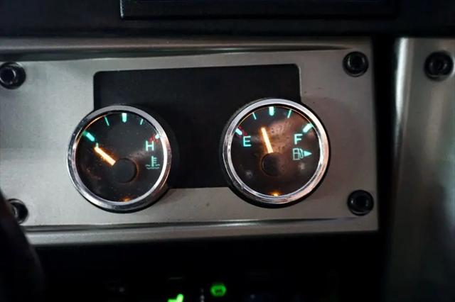 2006 HUMMER H1 Enclosed