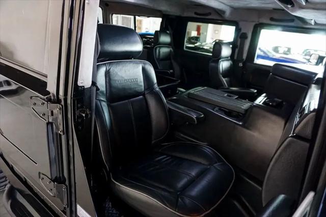 2006 HUMMER H1 Enclosed