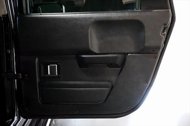 2006 HUMMER H1 Enclosed