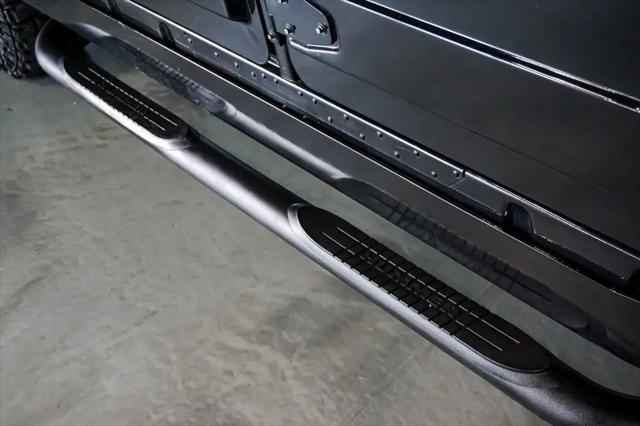 2006 HUMMER H1 Enclosed