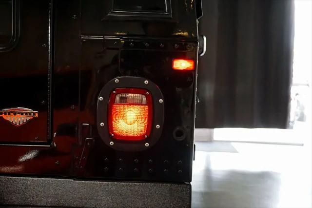 2006 HUMMER H1 Enclosed