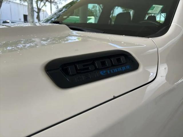 2023 Ram 1500 Big Horn Crew Cab 4x4 5'7" Box