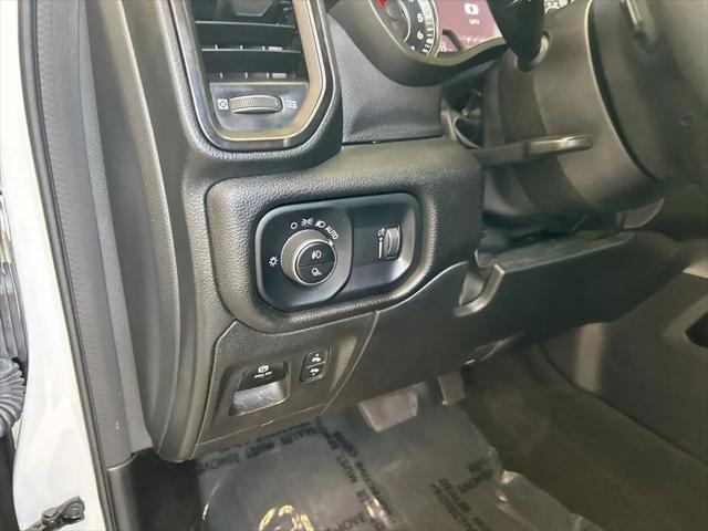 2023 Ram 1500 Big Horn Crew Cab 4x4 5'7" Box