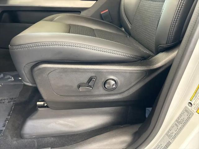 2023 Ram 1500 Big Horn Crew Cab 4x4 5'7" Box
