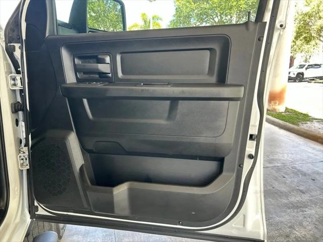 2025 Ram 3500 Tradesman Crew Cab 4x4 8 Box