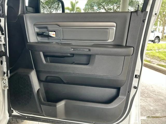 2024 Ram 1500 Classic SLT Quad Cab 4x2 6'4" Box