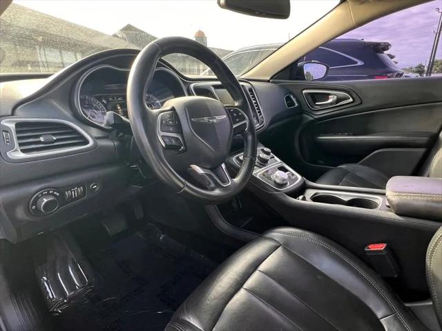 2017 Chrysler 200 Limited Platinum