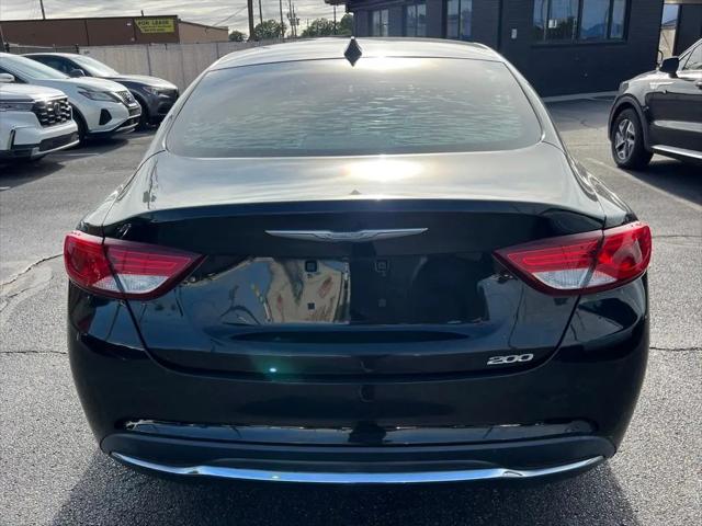 2017 Chrysler 200 Limited Platinum