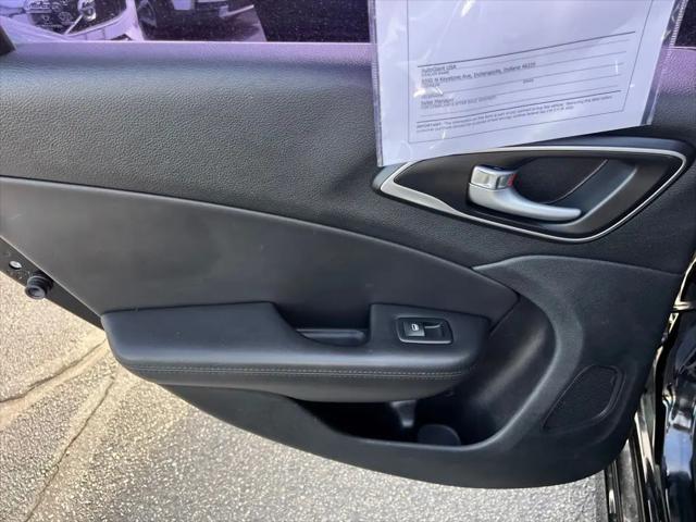 2017 Chrysler 200 Limited Platinum