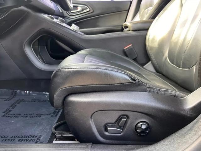 2017 Chrysler 200 Limited Platinum