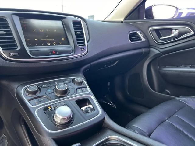 2017 Chrysler 200 Limited Platinum