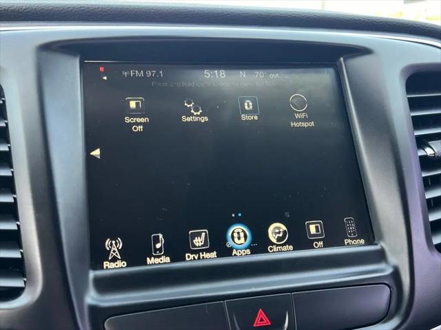 2017 Chrysler 200 Limited Platinum