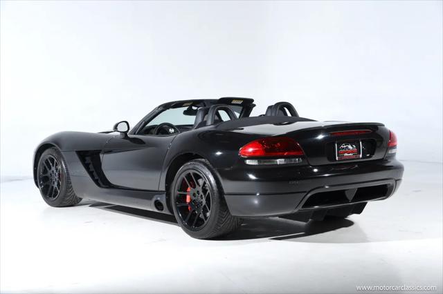 2004 Dodge Viper SRT10