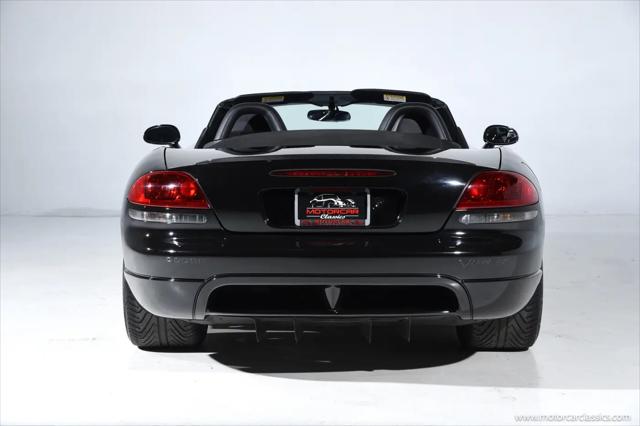 2004 Dodge Viper SRT10