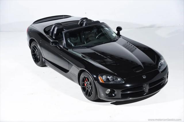 2004 Dodge Viper SRT10
