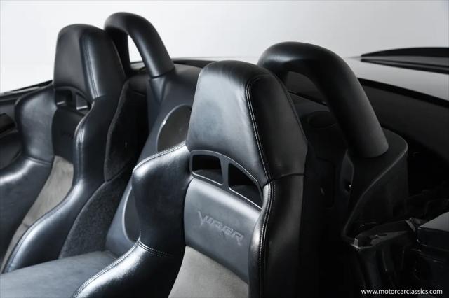 2004 Dodge Viper SRT10
