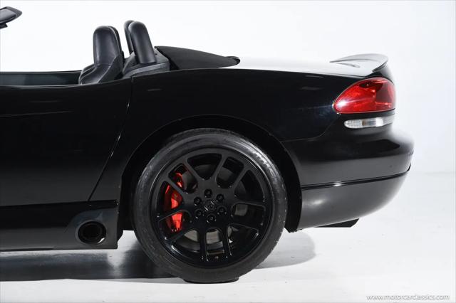 2004 Dodge Viper SRT10