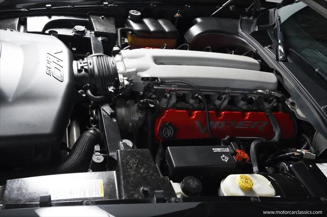 2004 Dodge Viper SRT10