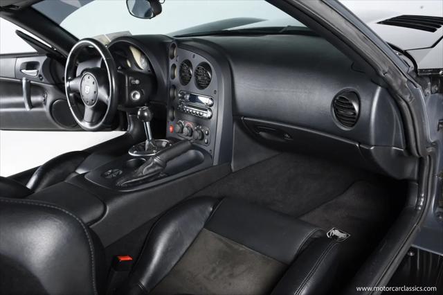 2004 Dodge Viper SRT10