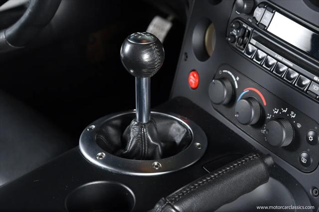 2004 Dodge Viper SRT10