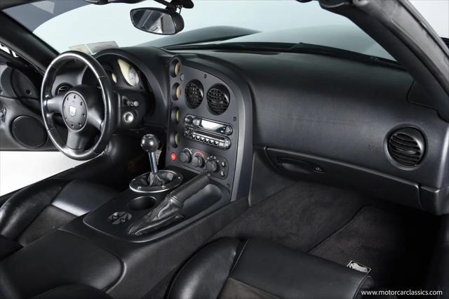 2004 Dodge Viper SRT10