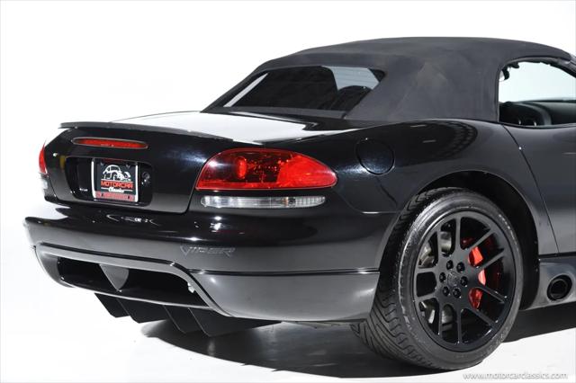 2004 Dodge Viper SRT10