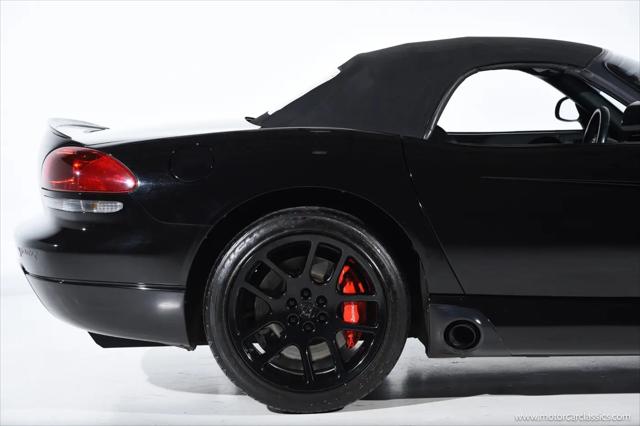 2004 Dodge Viper SRT10