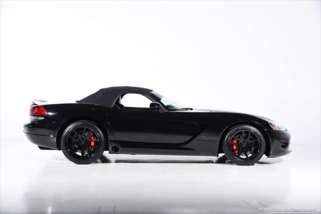 2004 Dodge Viper SRT10