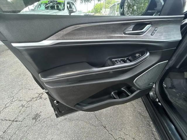 2022 Jeep Grand Cherokee L Limited 4x4