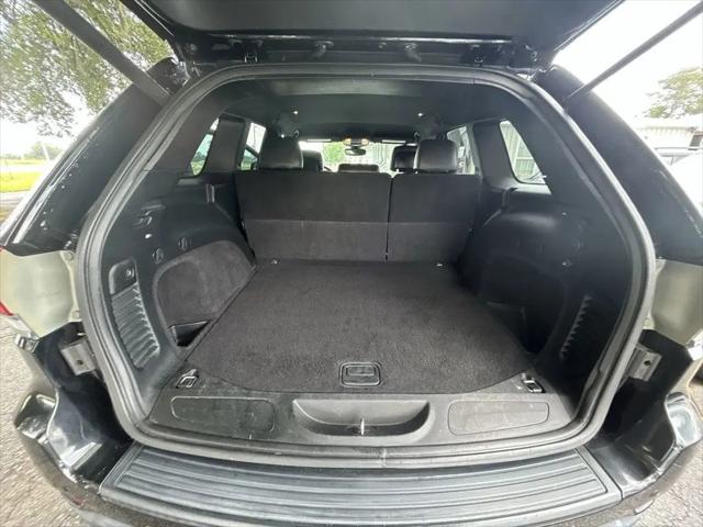 2017 Jeep Grand Cherokee Laredo 4x2