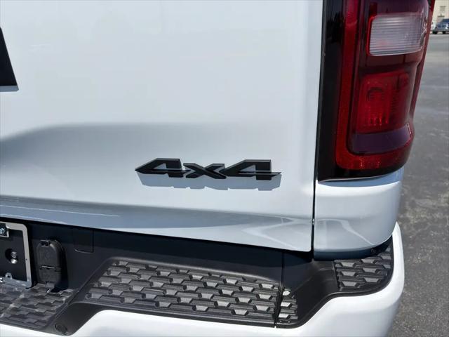 2026 Ram 1500 Big Horn Crew Cab 4x4 57 Box