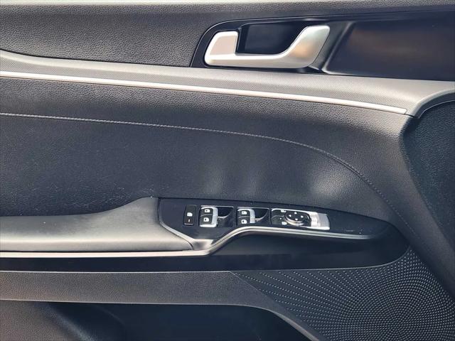 2023 Kia K5 LXS