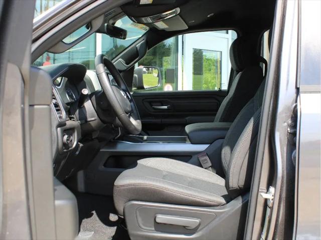 2026 Ram 1500 Express Crew Cab 4x4 5'7" Box