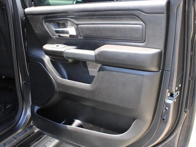 2026 Ram 1500 Express Crew Cab 4x4 5'7" Box