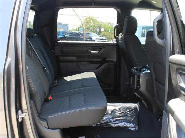 2026 Ram 1500 Express Crew Cab 4x4 5'7" Box