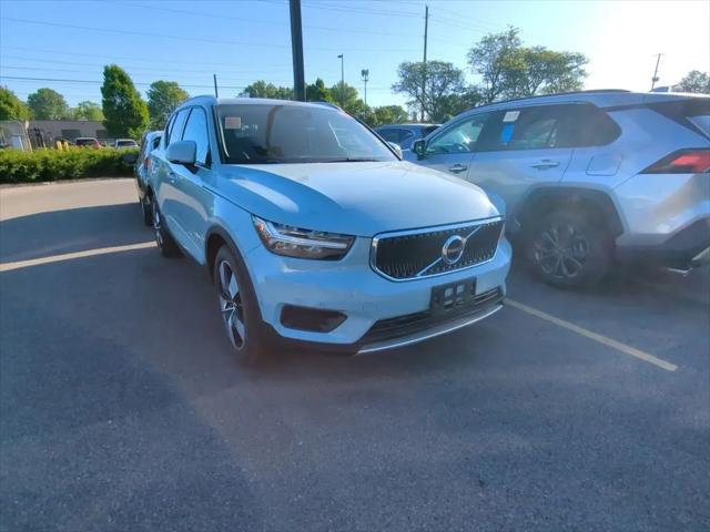 2019 Volvo XC40 T5 Momentum