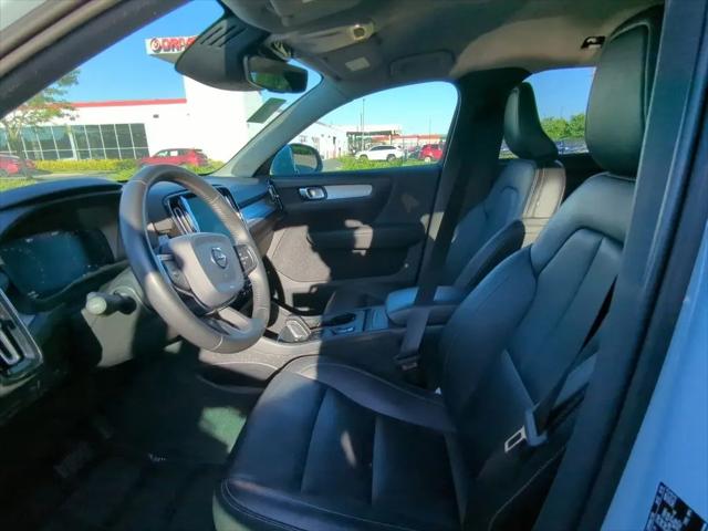 2019 Volvo XC40 T5 Momentum