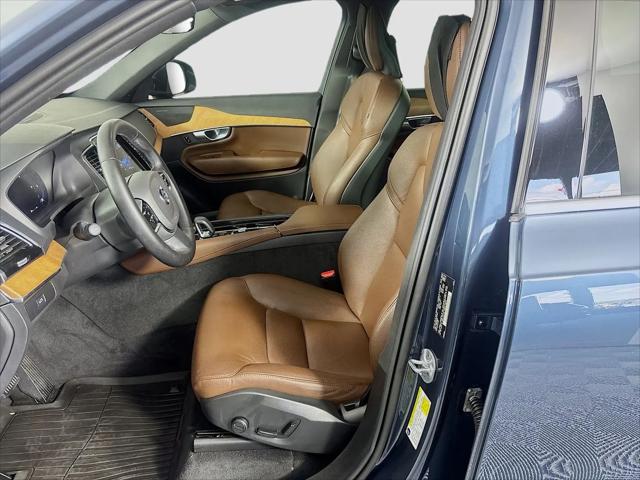 2024 Volvo XC90 B6 Plus Bright Theme 7-Seater