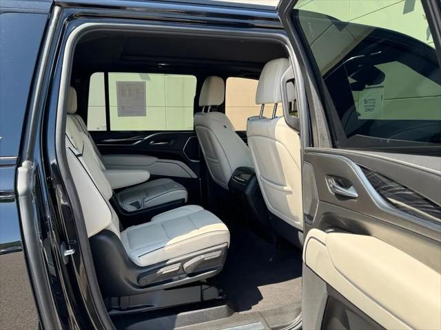 2023 Cadillac Escalade ESV Sport