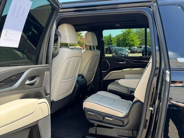 2023 Cadillac Escalade ESV Sport