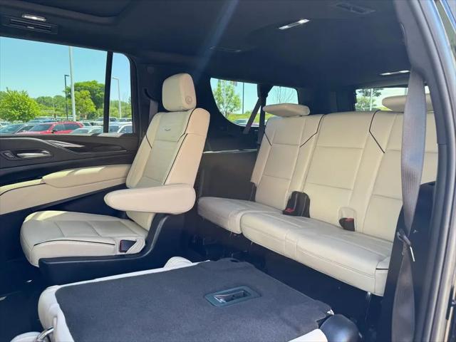 2023 Cadillac Escalade ESV Sport