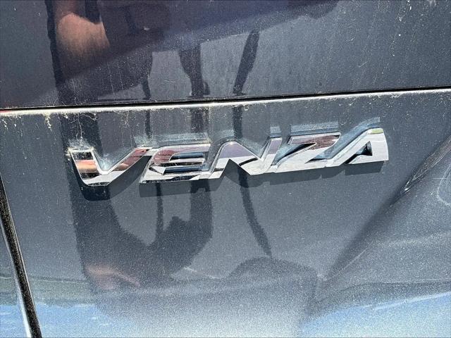 2024 Toyota Venza LE