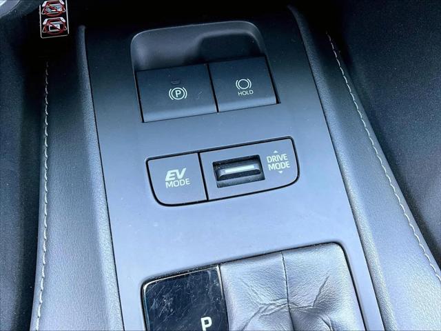 2024 Toyota Venza LE