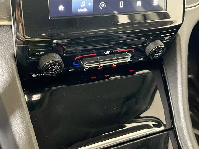 2023 Jeep Grand Cherokee L Laredo 4x4