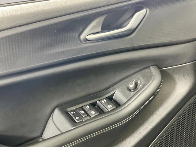 2023 Jeep Grand Cherokee L Laredo 4x4